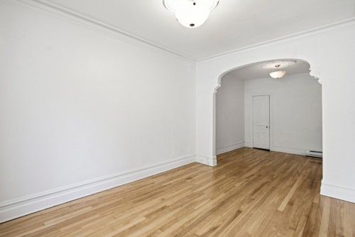 Chambre à coucher - 6370 Rue St-Denis, Montréal (Rosemont/La Petite-Patrie), QC - Indoor Photo Showing Other Room