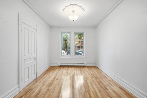 Chambre à coucher - 6370 Rue St-Denis, Montréal (Rosemont/La Petite-Patrie), QC - Indoor Photo Showing Other Room