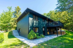 2-986 Srigley Street  Newmarket, ON L3Y 1Y3