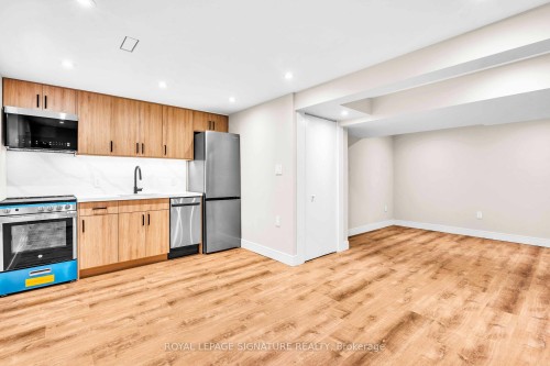 Unit C-986 Srigley Street , Newmarket, ON L3Y 1Y3 2