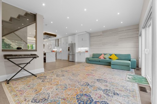 8 Dunkirk Road, Toronto, ON - Indoor Photo Showing Other Room