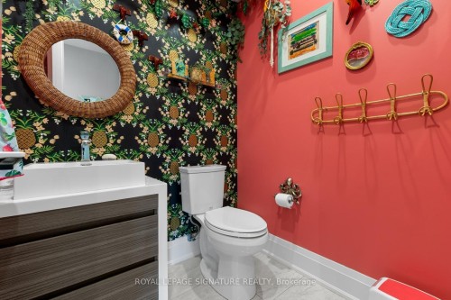8 Dunkirk Road, Toronto, ON - Indoor Photo Showing Bathroom