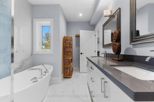 8 Dunkirk Road, Toronto, ON - Indoor Photo Showing Bathroom