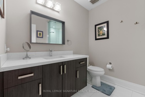 8 Dunkirk Road, Toronto, ON - Indoor Photo Showing Bathroom
