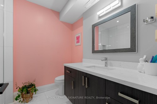 8 Dunkirk Road, Toronto, ON - Indoor Photo Showing Bathroom