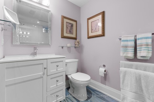 8 Dunkirk Road, Toronto, ON - Indoor Photo Showing Bathroom