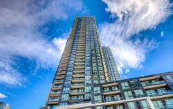 2102-510 Curran Place  Mississauga, ON L5B 0J8
