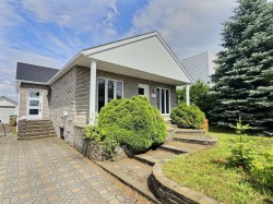 137 Av. Lasalle  Val-D'Or, QC J9P 2A1