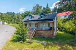 6 Rue Airville N.  Mont-Blanc, QC J0T 2G0