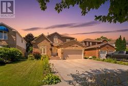 872 CORBETTS ROAD  Oshawa, ON L1K 2E1