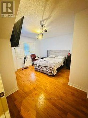 5847 Summerside Drive, Mississauga, ON - Indoor Photo Showing Bedroom