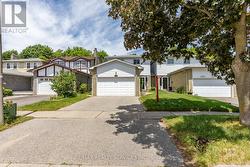 1217 GLOUCESTER SQUARE  Pickering, ON L1V 3P7