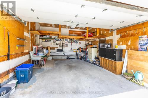 1217 Gloucester Square, Pickering, ON - Indoor Photo Showing Garage