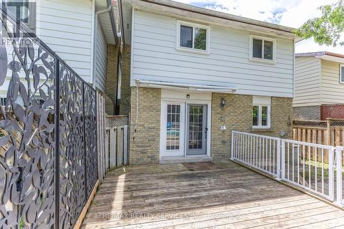 1217 Gloucester Square, Pickering, ON - Outdoor With Exterior