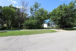 6 3rd Avenue N Lundar, MB R0C 1Y0