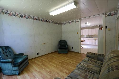 6 3Rd Avenue N, Lundar, MB - Indoor