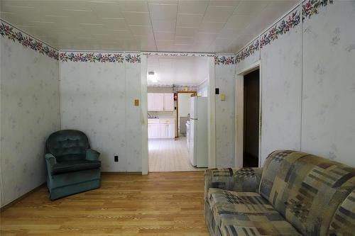 6 3Rd Avenue N, Lundar, MB - Indoor Photo Showing Other Room