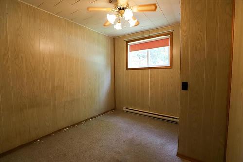 6 3Rd Avenue N, Lundar, MB - Indoor Photo Showing Other Room