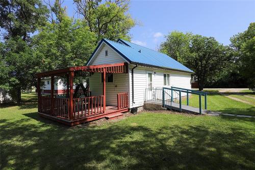 6 3Rd Avenue N, Lundar, MB - Outdoor With Deck Patio Veranda