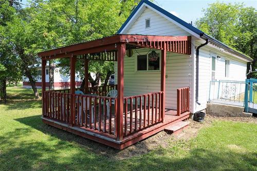 6 3Rd Avenue N, Lundar, MB - Outdoor With Deck Patio Veranda With Exterior