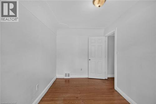 47 Broadway Avenue, Hamilton, ON - Indoor Photo Showing Other Room