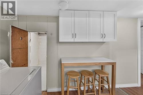 47 Broadway Avenue, Hamilton, ON - Indoor Photo Showing Laundry Room