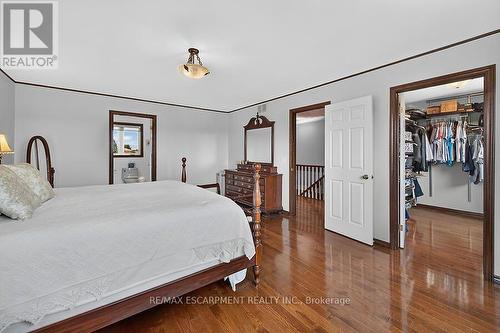 2265 Binbrook Road, Hamilton, ON - Indoor Photo Showing Bedroom