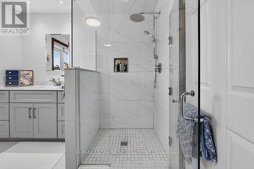 2265 Binbrook Road, Hamilton, ON - Indoor Photo Showing Bathroom