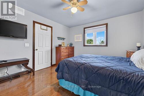 2265 Binbrook Road, Hamilton, ON - Indoor Photo Showing Bedroom