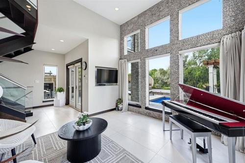 79 Portside Drive, Winnipeg, MB - Indoor
