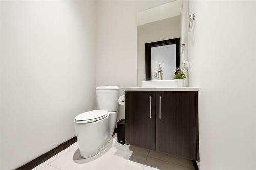 79 Portside Drive, Winnipeg, MB - Indoor Photo Showing Bathroom