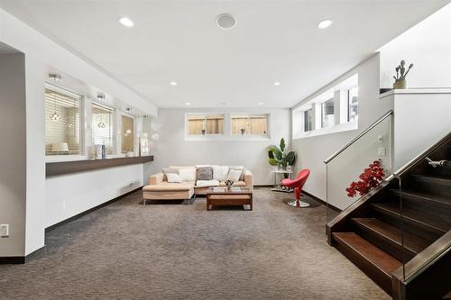 79 Portside Drive, Winnipeg, MB - Indoor