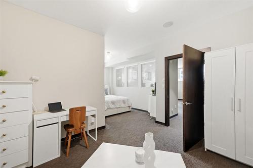 79 Portside Drive, Winnipeg, MB - Indoor