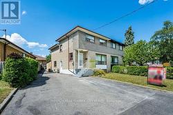 3 CLAYHALL CRESCENT  Toronto, ON M3J 1W5