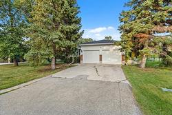 15 Pine Valley Drive  Winnipeg, MB R3K 1X7