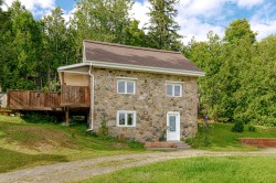 134 Ch. des Érables  Sainte-Adèle, QC J8B 2J1