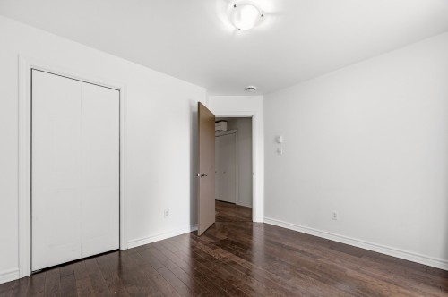 Bedroom - 2-5790 Rue Chevalier, Brossard, QC - Indoor Photo Showing Other Room