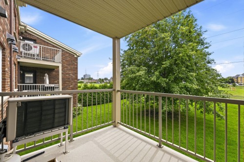 Balcony - 2-5790 Rue Chevalier, Brossard, QC - Outdoor With Balcony With Exterior