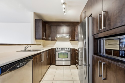 Kitchen - 2-5790 Rue Chevalier, Brossard, QC - Indoor Photo Showing Kitchen