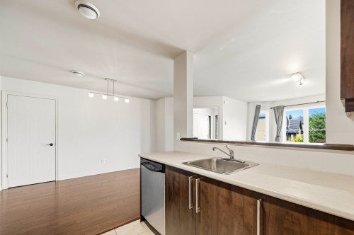 Kitchen - 2-5790 Rue Chevalier, Brossard, QC - Indoor Photo Showing Kitchen
