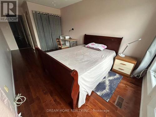 BEDROOM 2 - 2876 WESTBURY COURT , Mississauga, Ontario L5M 6B3 2