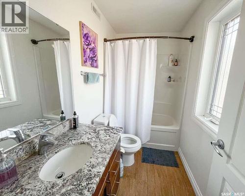 5280 Aerial Crescent, Regina, SK - Indoor Photo Showing Bathroom