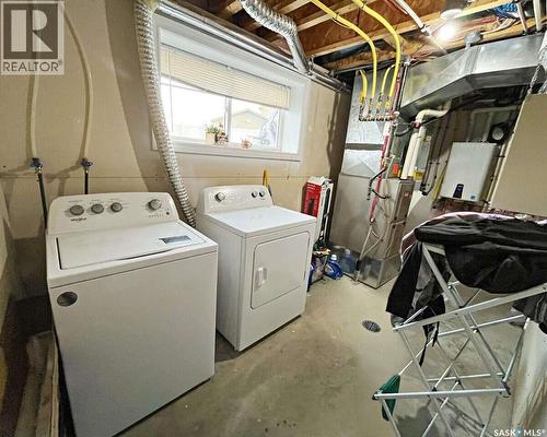 5280 Aerial Crescent, Regina, SK - Indoor Photo Showing Laundry Room