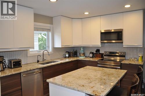 2261 Mcara Street, Regina, SK - Indoor Photo Showing Kitchen