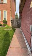 372 WINFIELD TERRACE  Mississauga, ON L5R 1N8