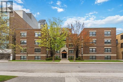 36 - 235 COOPER STREET , Ottawa, Ontario K2P 1L7