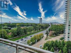 1015 - 628 FLEET STREET Toronto, ON M5V 1A8