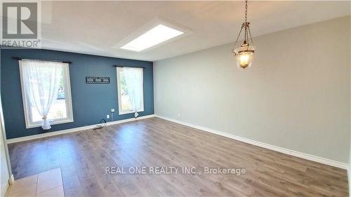 #UPPER - 133 MCCRANEY STREET , Oakville, Ontario L6H 1H5 4