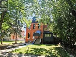 460 WILBROD STREET  Ottawa, ON K1N 6M8