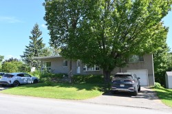 748 Rue Lamontagne  Saint-Jérôme, QC J5L 1V1
